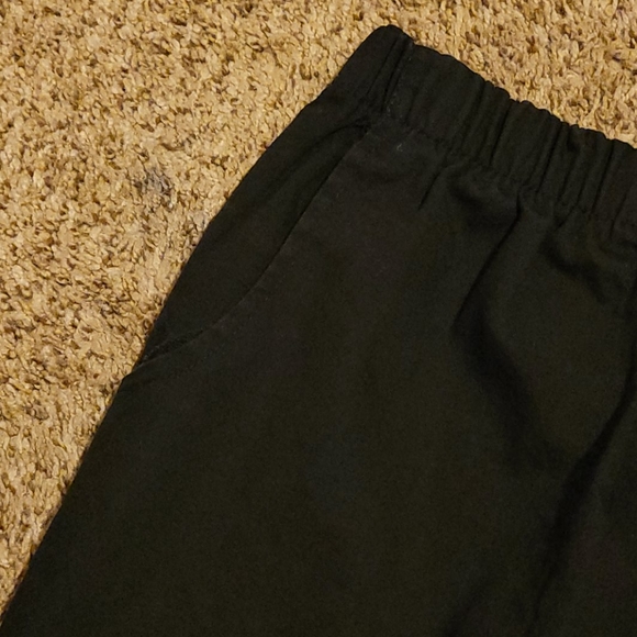 Black Women's Size 24 Classic Fit Shorts - Picture 4 of 5